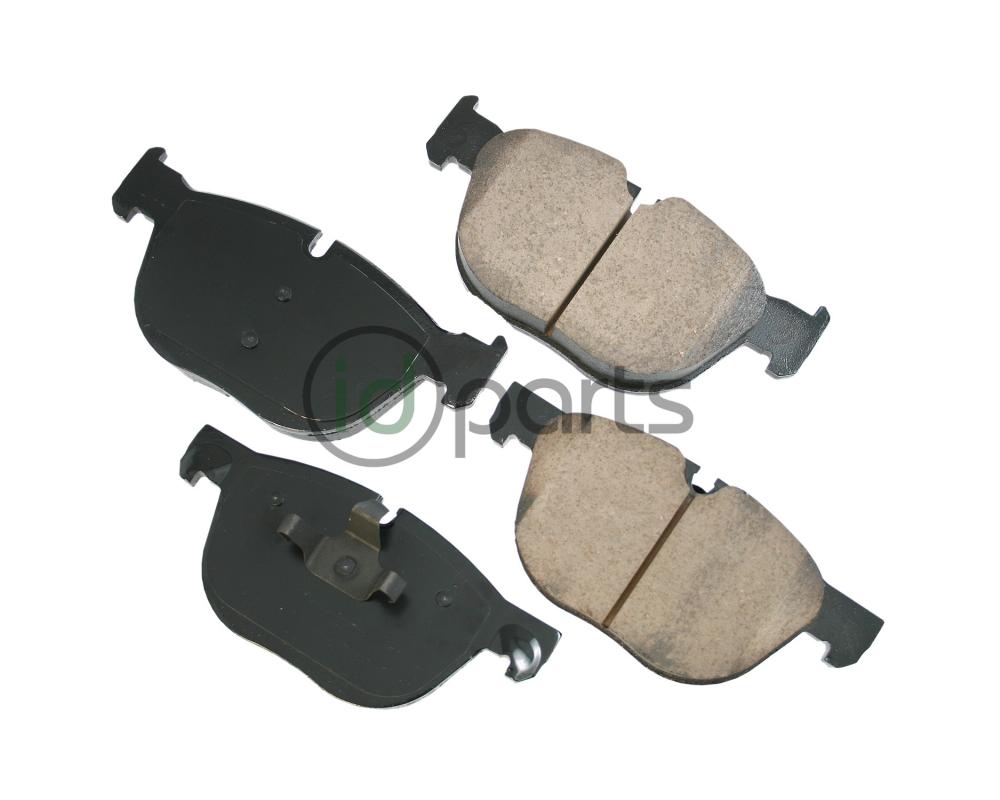 Akebono EURO Ultra Premium Ceramic Disc Brake Pad Kit - Front (E70)(F15) Picture 1