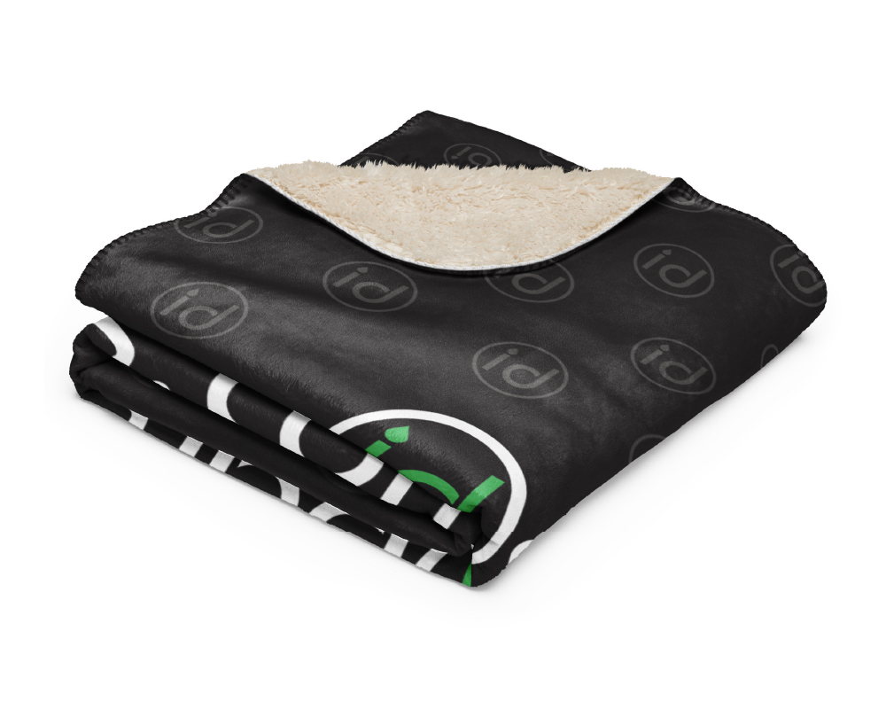 IDParts Sherpa Blanket Picture 2