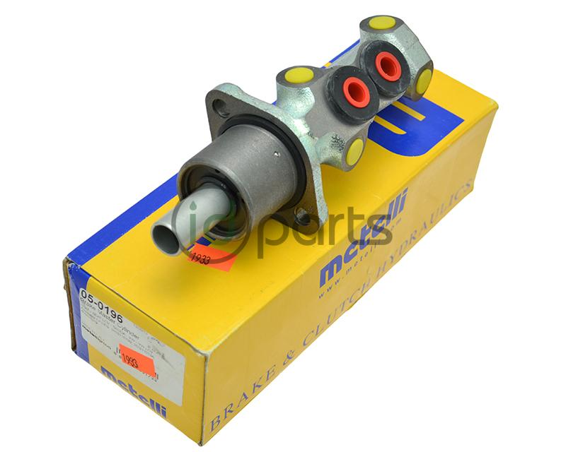 Brake Master Cylinder (B4)