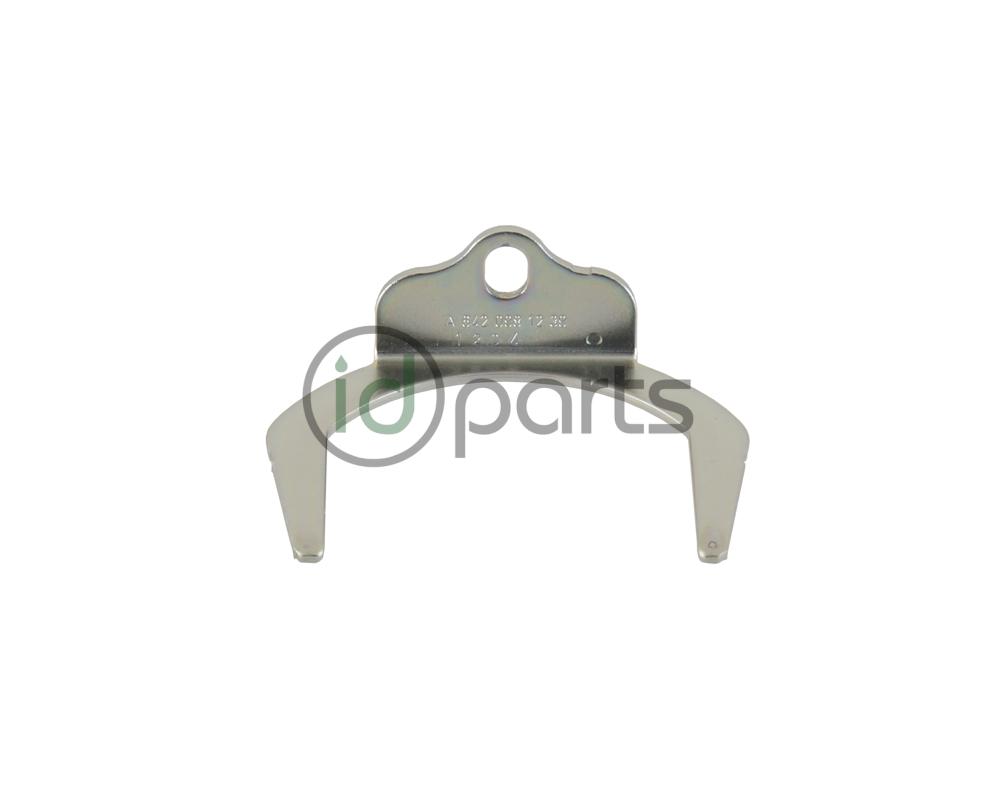 Turbocharger Outlet Hose to Noise Dampener Clip (OM642) Picture 1