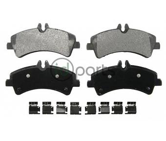 Wagner "Severe Duty" Rear Brake Pads (NCV3 3500 DRW)
